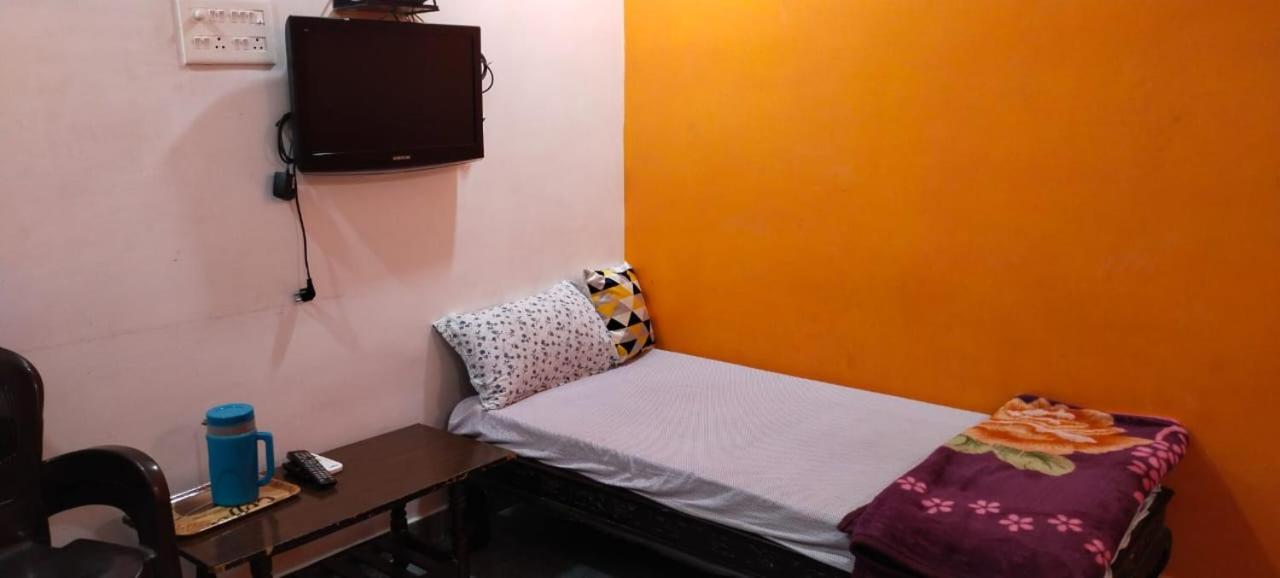 Varun Residency Bhadrachalam Esterno foto