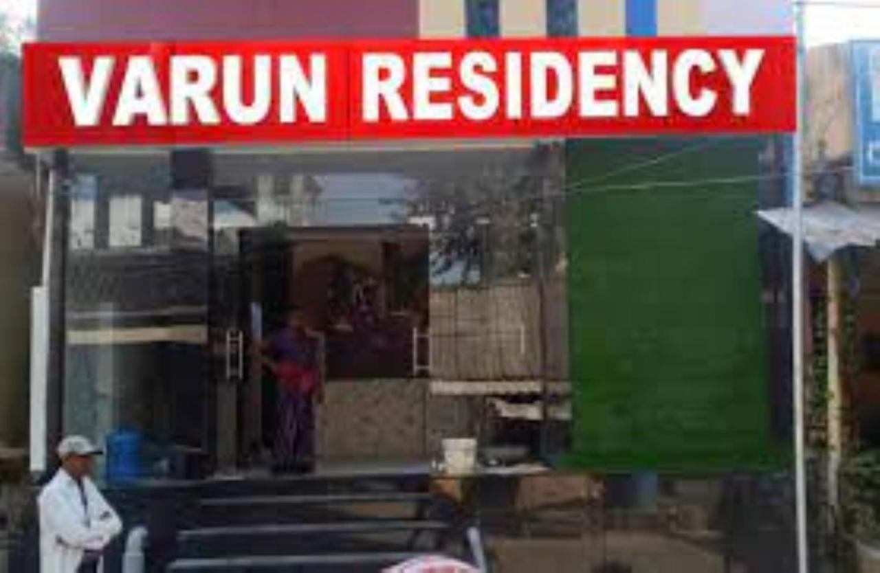 Varun Residency Bhadrachalam Esterno foto