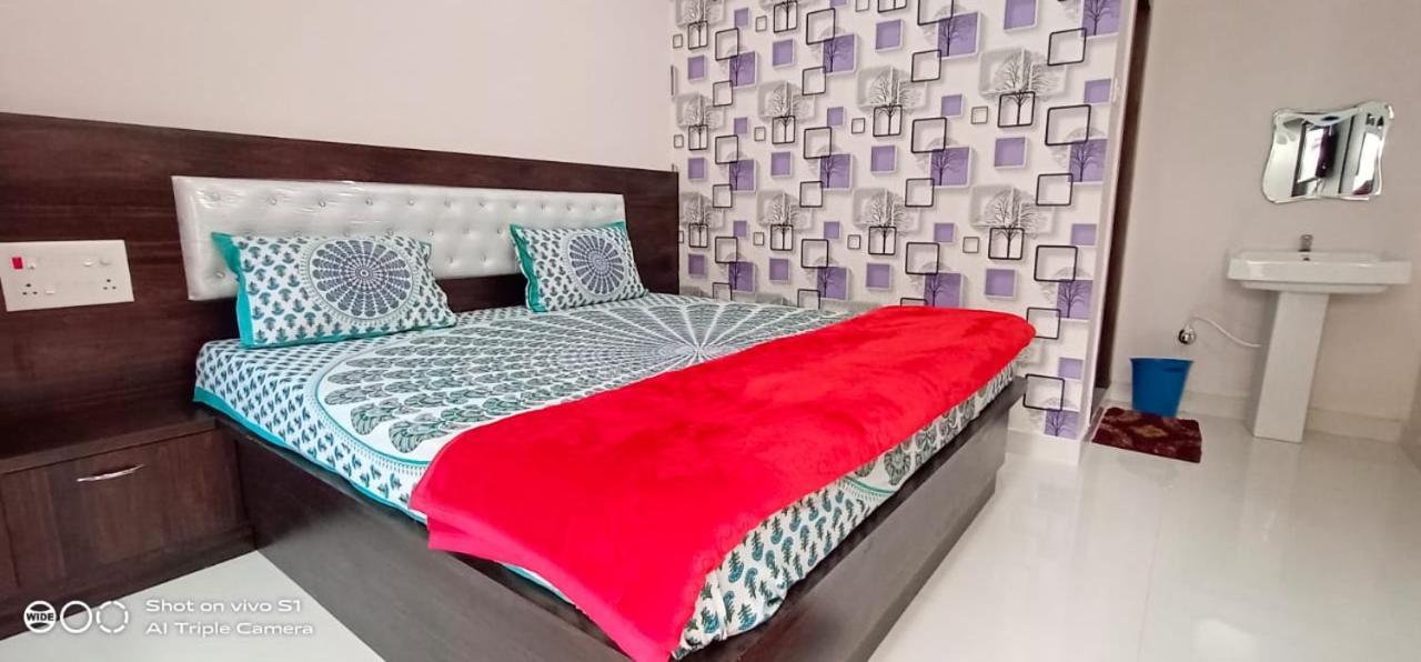 Varun Residency Bhadrachalam Esterno foto